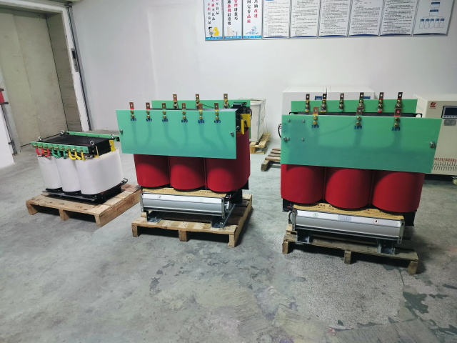 宝兴KS11-1000KVA矿用变压器